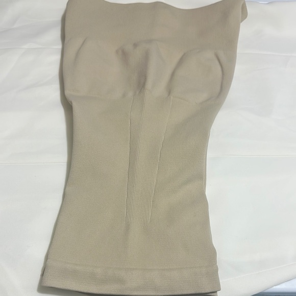 Tees by Tina Tan Bike Shorts with Seamless Waistband - Picture 7 of 8